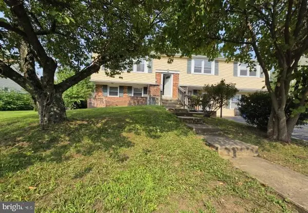 1946 Birchwood Park Dr N, CHERRY HILL, NJ 08003