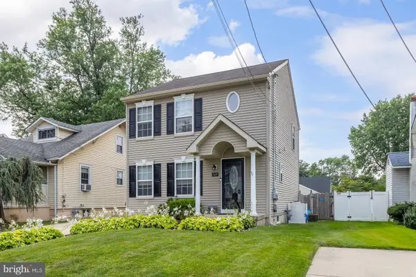 869 Orchard Ave, RUNNEMEDE, NJ 08078
