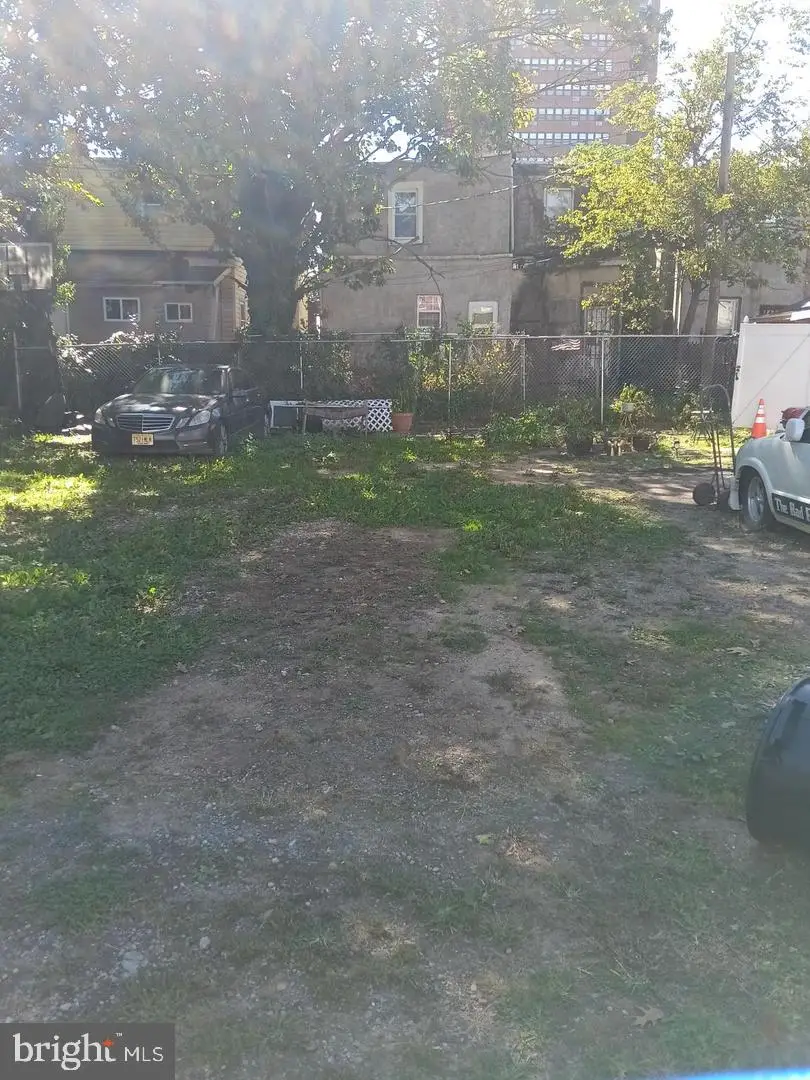722 Cedar St, Camden, NJ 08102 - #1
