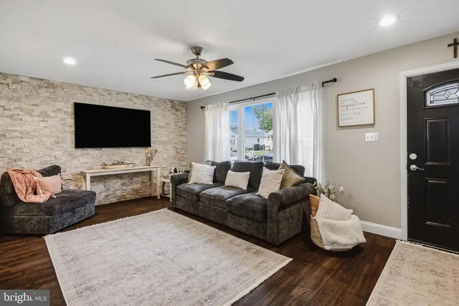 15 Juniper Ave, Somerdale, NJ 08083 - #2