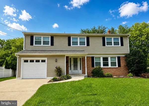 1833 W Point Dr, CHERRY HILL, NJ 08003