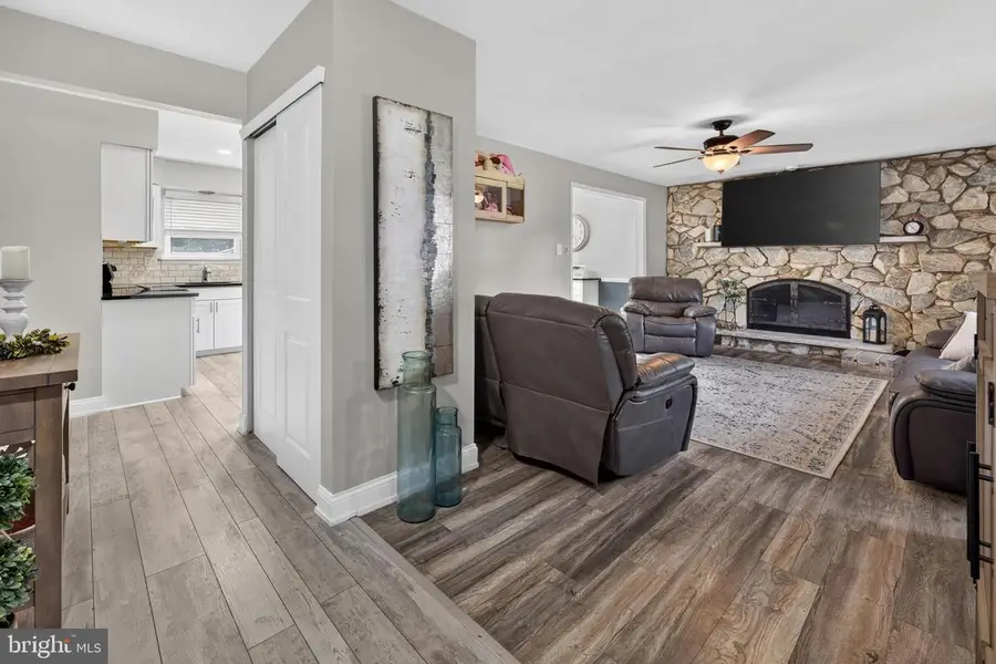 215 Harrison Ave, Blackwood, NJ 08012 - #2