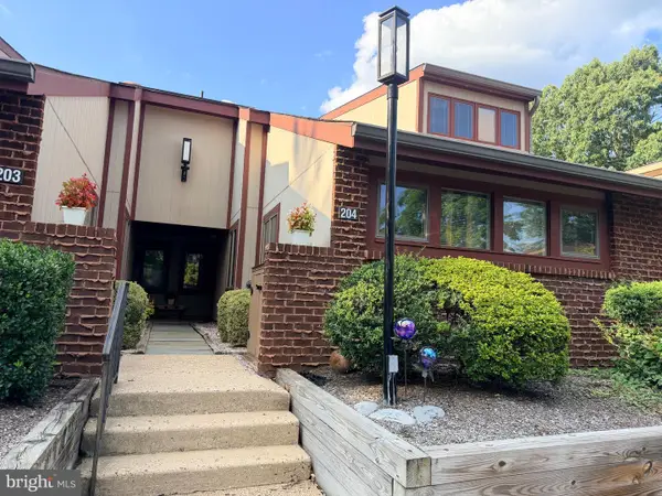 204 Uxbridge, CHERRY HILL, NJ 08034