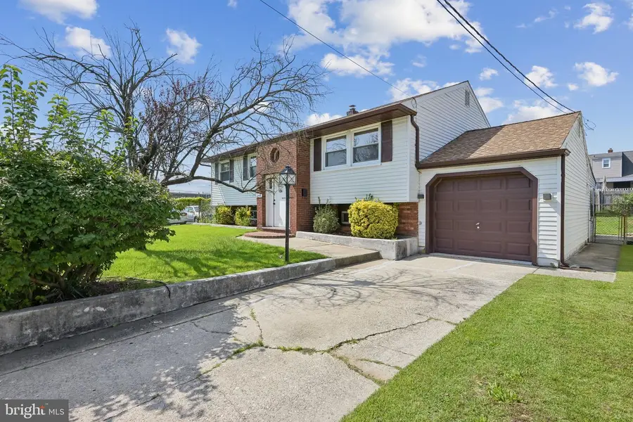 348 Peach Rd, Bellmawr, NJ 08031 - #3