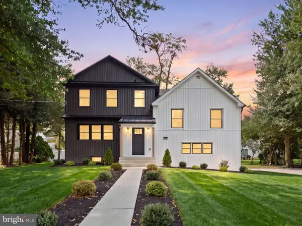345 Oak Ave, CHERRY HILL, NJ 08002