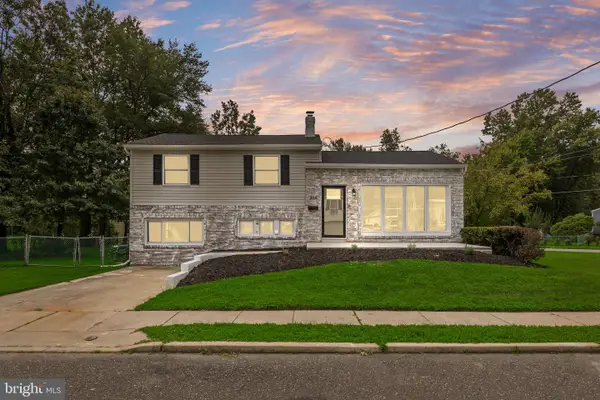305 Fairview Ave, SOMERDALE, NJ 08083