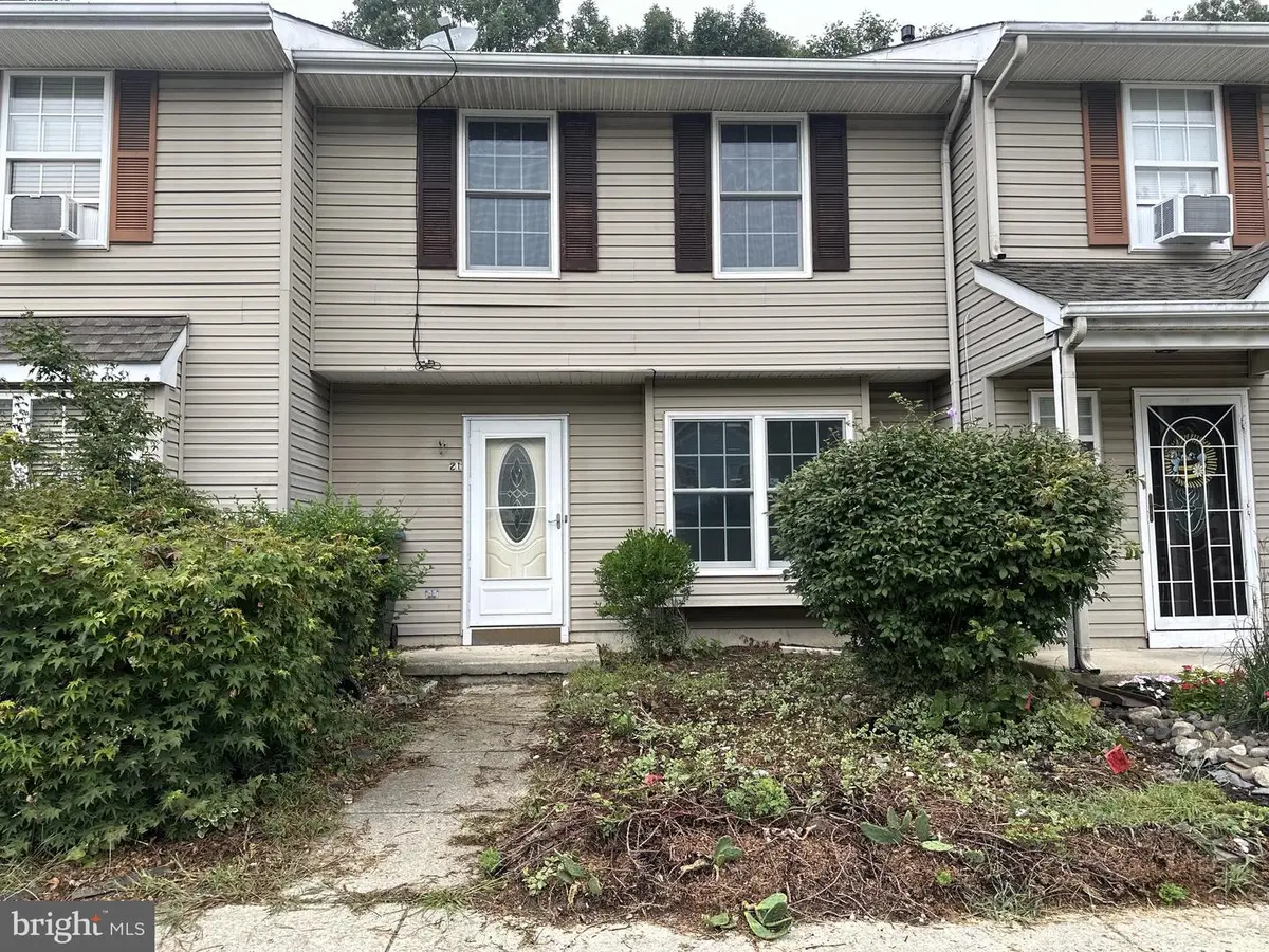 21 Grant Ln, Berlin, NJ 08009 - #1