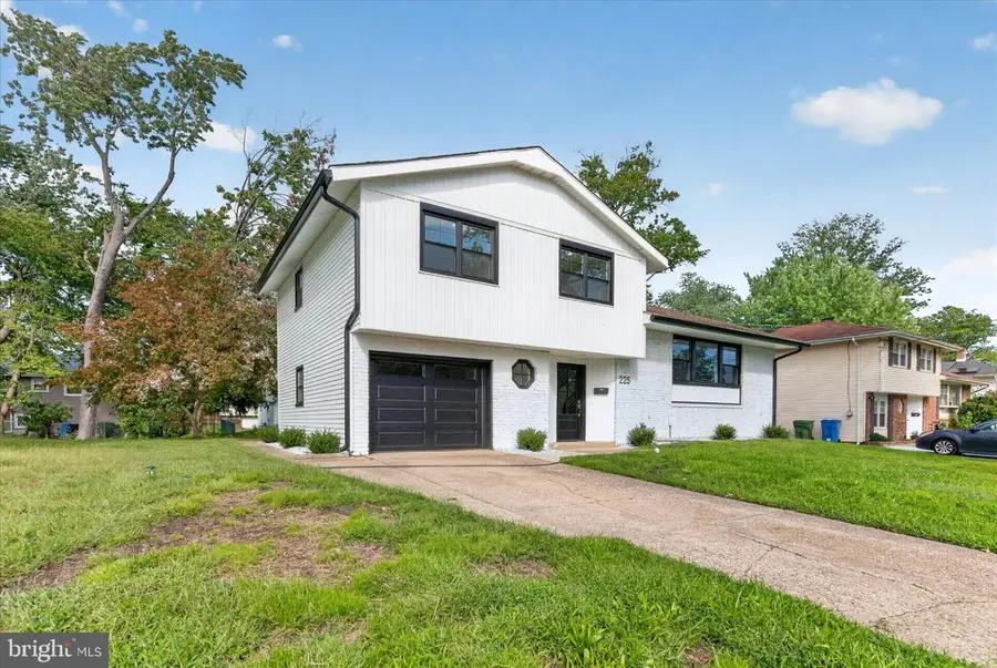 225 Drake Rd, Cherry Hill, NJ 08034 - #2
