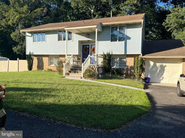 1025 Chews Landing Rd, LAUREL SPRINGS, NJ 08021