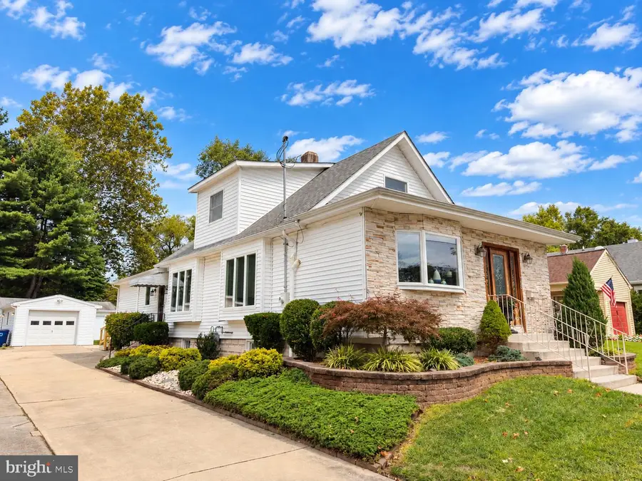 330 E Elma Ave, Laurel Springs, NJ 08021 - #2