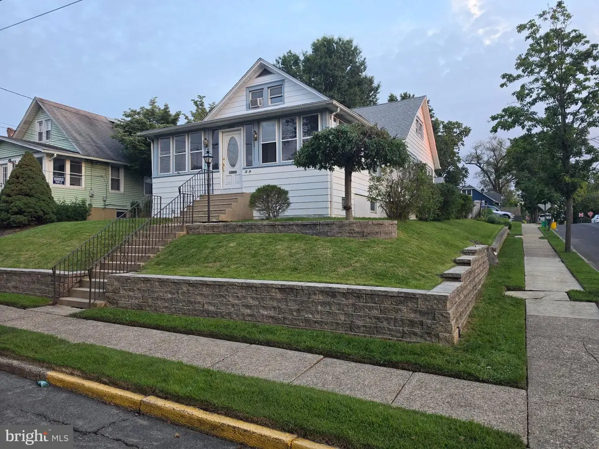 20 Lawrence Ave, Barrington, NJ 08007 - #1