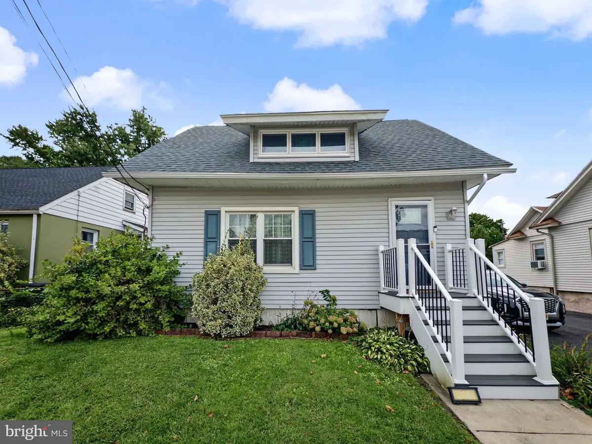 218 Reading Ave, Barrington, NJ 08007 - #1