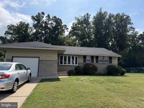 550 Beverly Dr, MAGNOLIA, NJ 08049