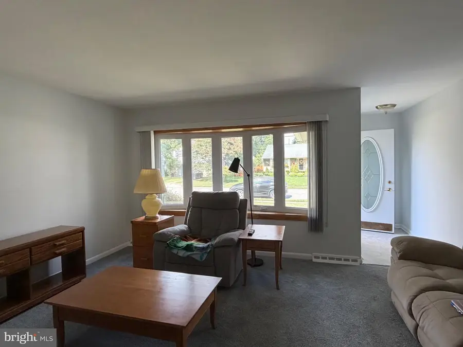 550 Beverly Dr, Magnolia, NJ 08049 - #2
