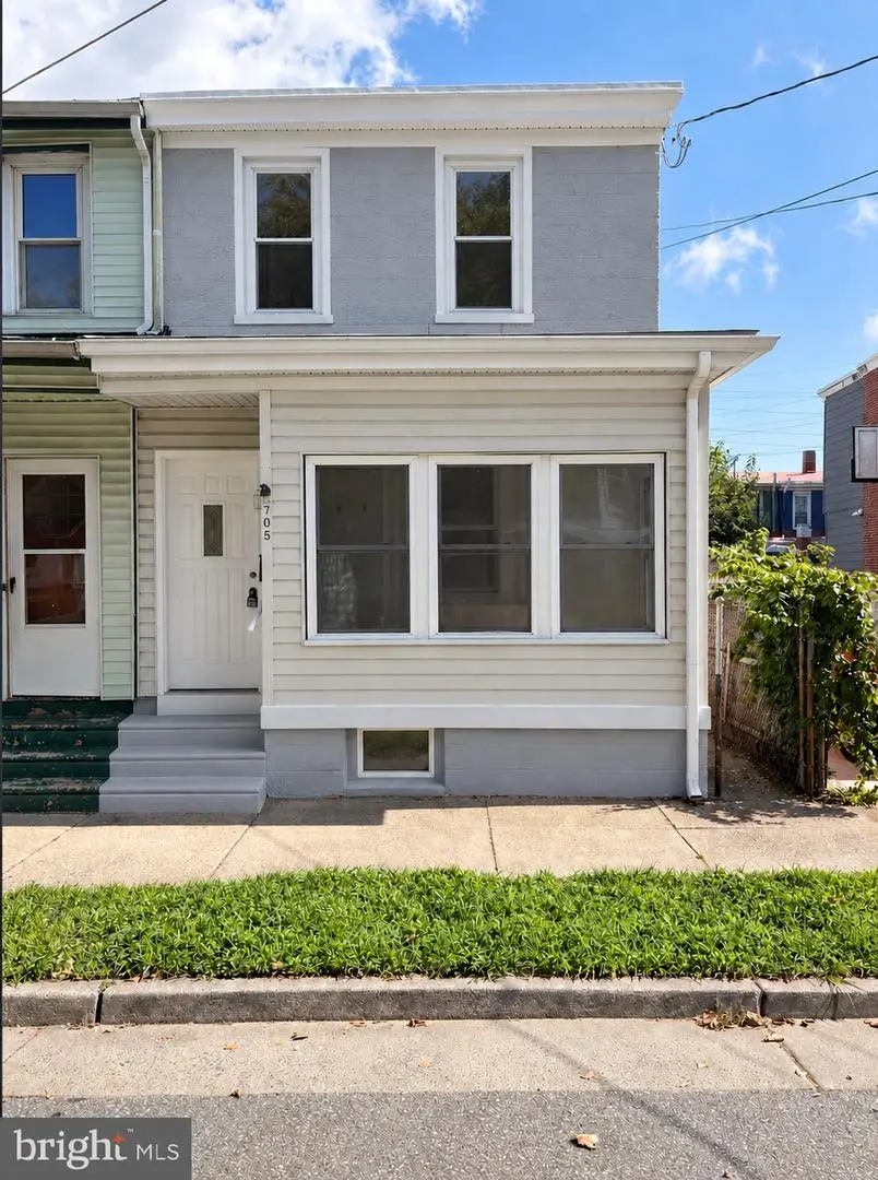 705 Powell St, Gloucester City, NJ 08030 - #1