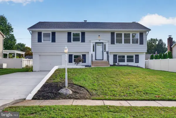10 Cobblestone Rd, CHERRY HILL, NJ 08003