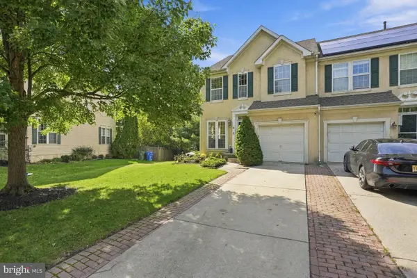 18 Bridle Ct, CHERRY HILL, NJ 08003