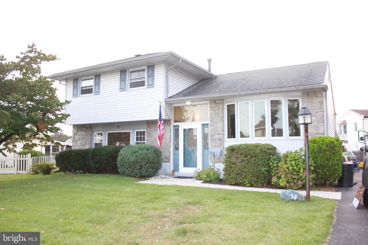 38 Ellen Dr, Bellmawr, NJ 08031 - #1