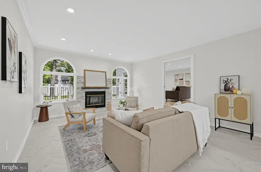 6 Bunning Dr, Voorhees, NJ 08043 - #3