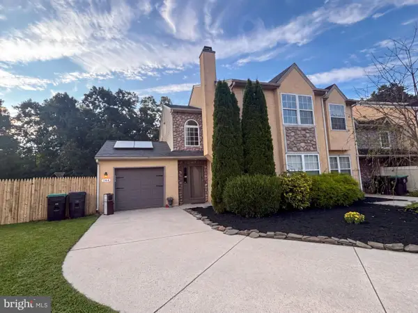 144 Lakeside Dr, ATCO, NJ 08004