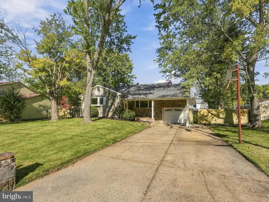409 Junewood Dr, Cherry Hill, NJ 08003 - #2