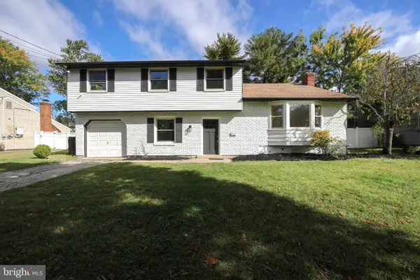 90 Knollwood Dr, CHERRY HILL, NJ 08002