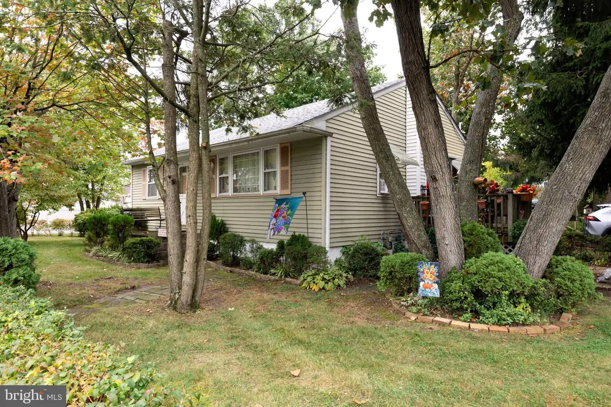40 W Evanson Ave, Pine Hill, NJ 08021 - #1