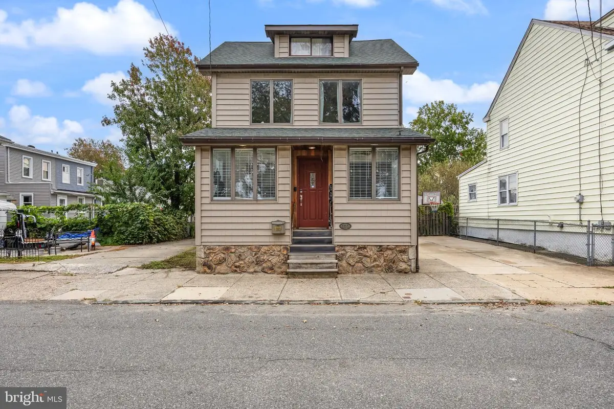 310 S 8th St, Gloucester City, NJ 08030 - #1