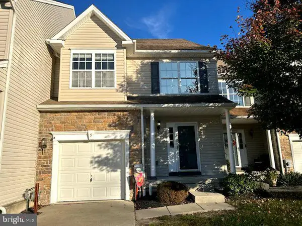 5 Wayne Ct, BLACKWOOD, NJ 08012