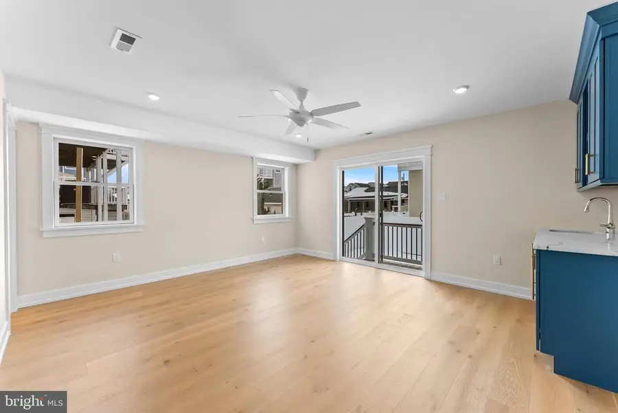 34 73rd St #west Unit, Sea Isle City, NJ 08243 - #3