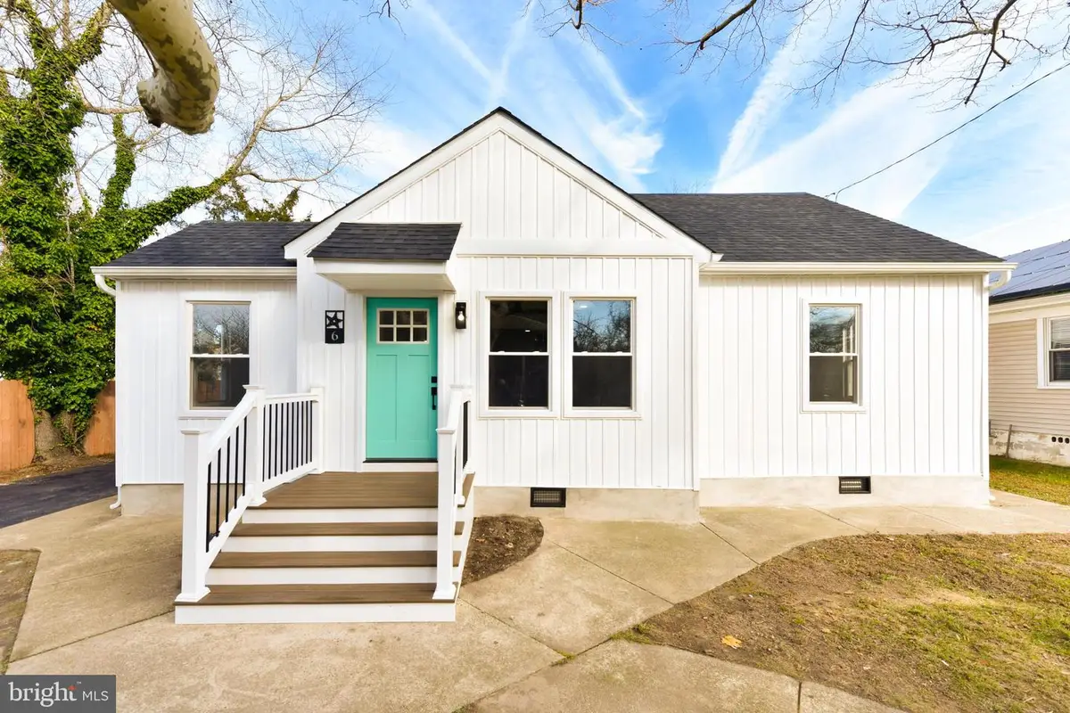 6 Lafayette Ave, Villas, NJ 08251 - Image #1