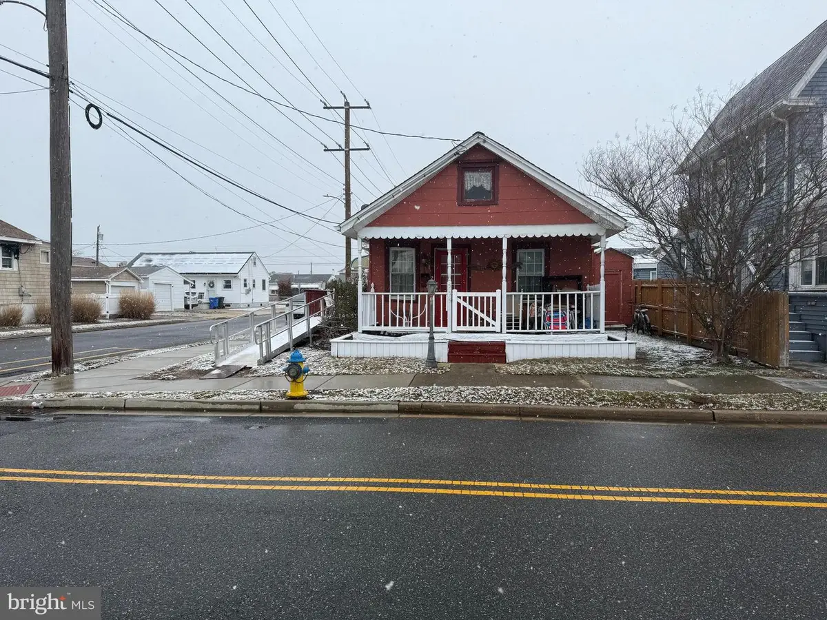 335 W Glenwood Ave, Wildwood, NJ 08260 - #1