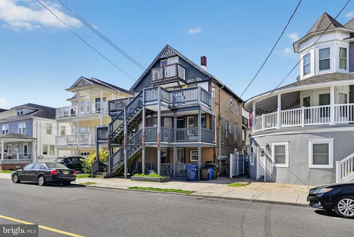 206 E Glenwood Ave, Wildwood, NJ 08260 - #1
