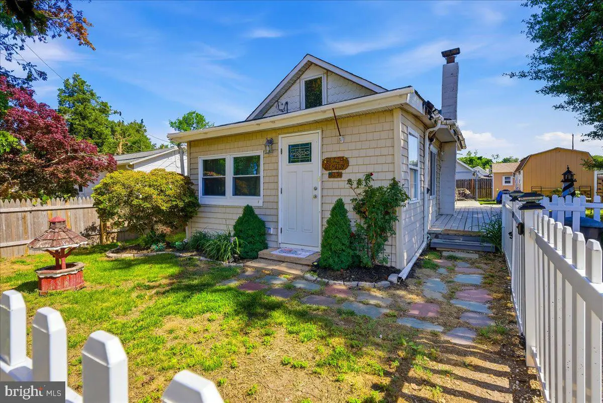 125 E Atlantic Ave, Villas, NJ 08251 - #1