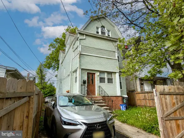 38-40 Eckert Ave, NEWARK, NJ 07112