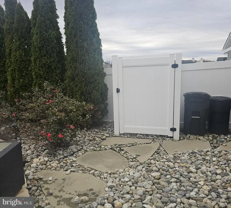 395 Staggerbush Rd, Williamstown, NJ 08094 - Image #3