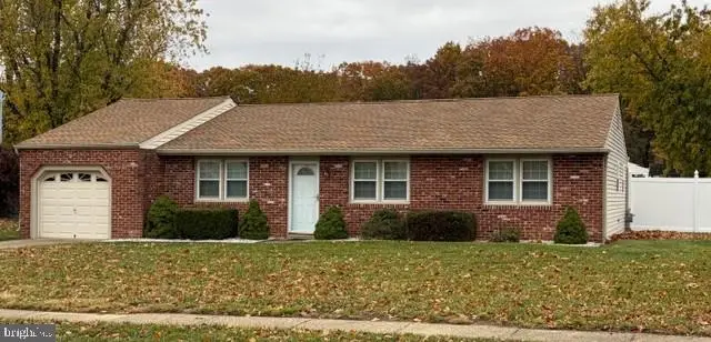 19 Mariner Dr, Sewell, NJ 08080 - Image #2