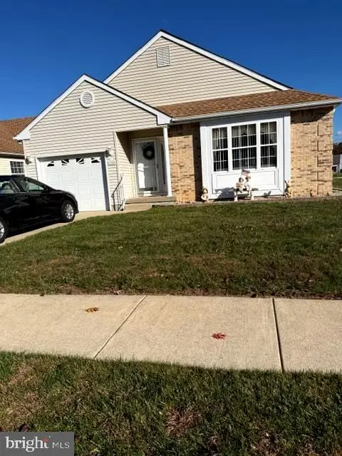 734 Virgin Island Dr, Williamstown, NJ 08094 - Image #1