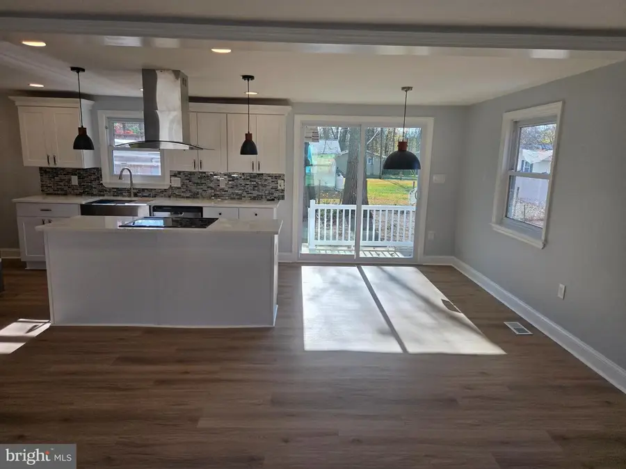 904 Pine Ave, Clayton, NJ 08312 - Image #2