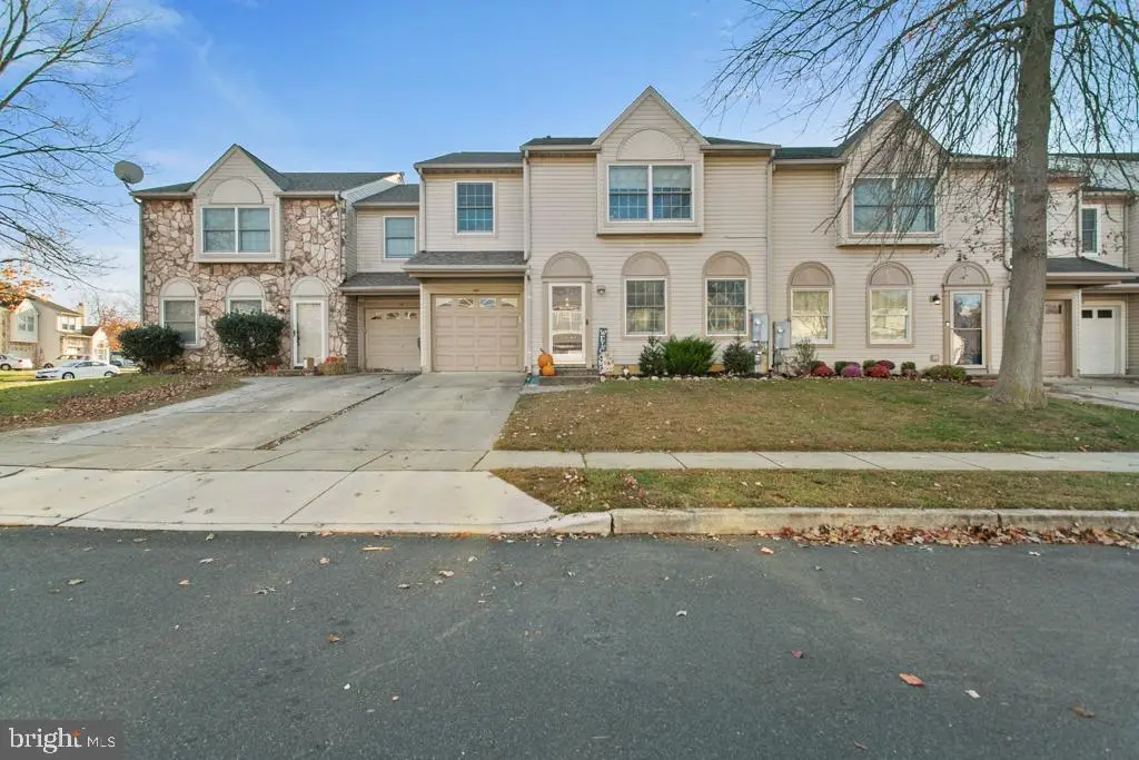 112 Carriage Ln, Swedesboro, NJ 08085 - Image #1