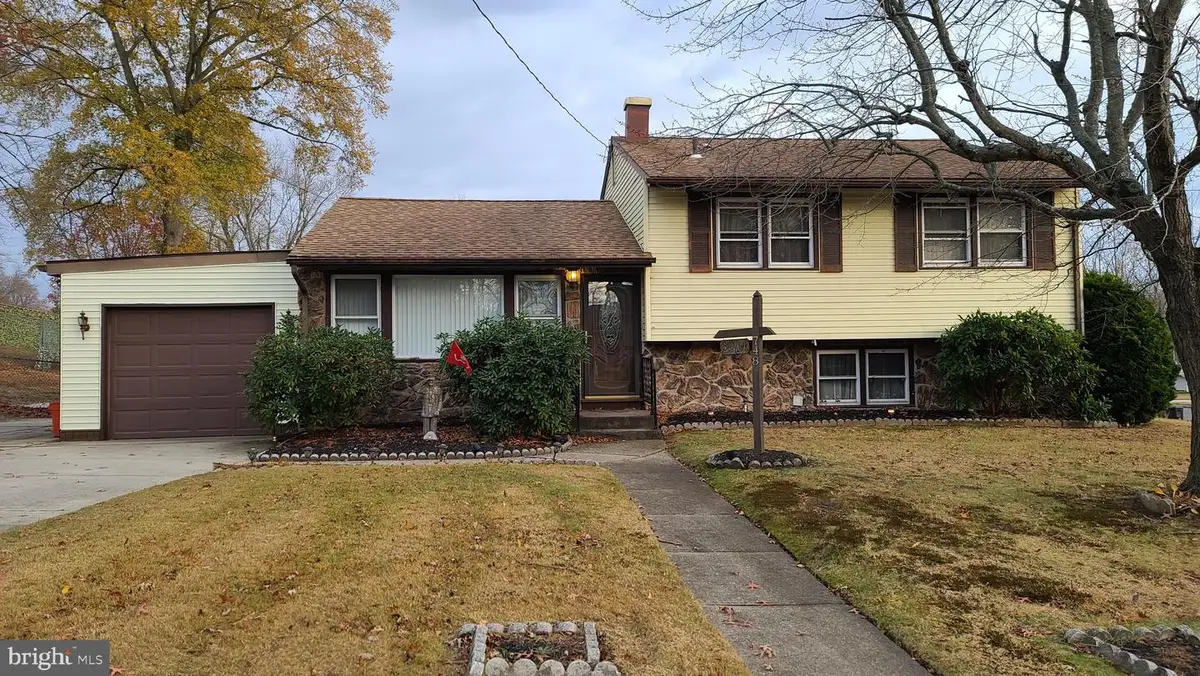 748 Dartmouth Dr, Wenonah, NJ 08090 - Image #1