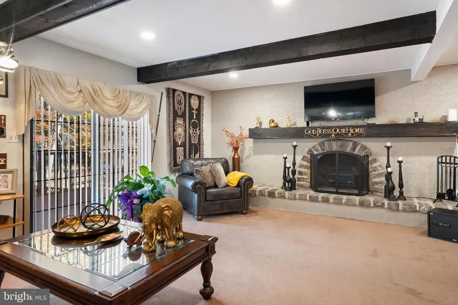 1742 Corkery Ln, Williamstown, NJ 08094 - Image #2