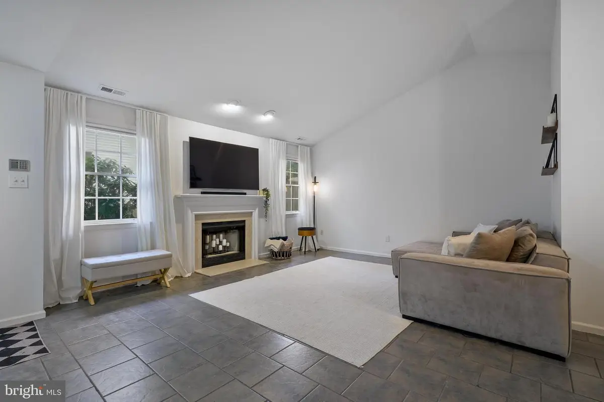 102 Stoneham Dr, Glassboro, NJ 08028 - Image #1