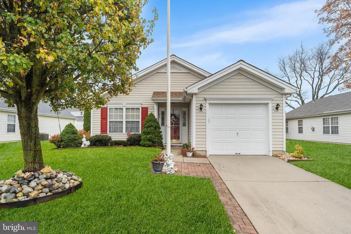 64 Maple Leaf Cir, Sewell, NJ 08080 - Image #1