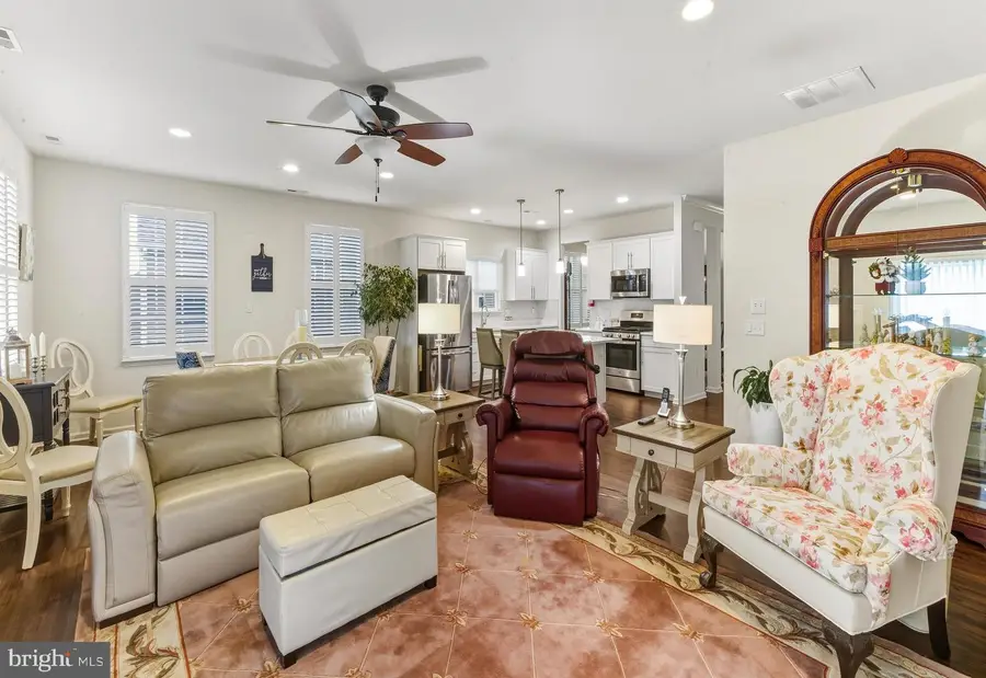 504 Castlebay Dr, Williamstown, NJ 08094 - Image #2