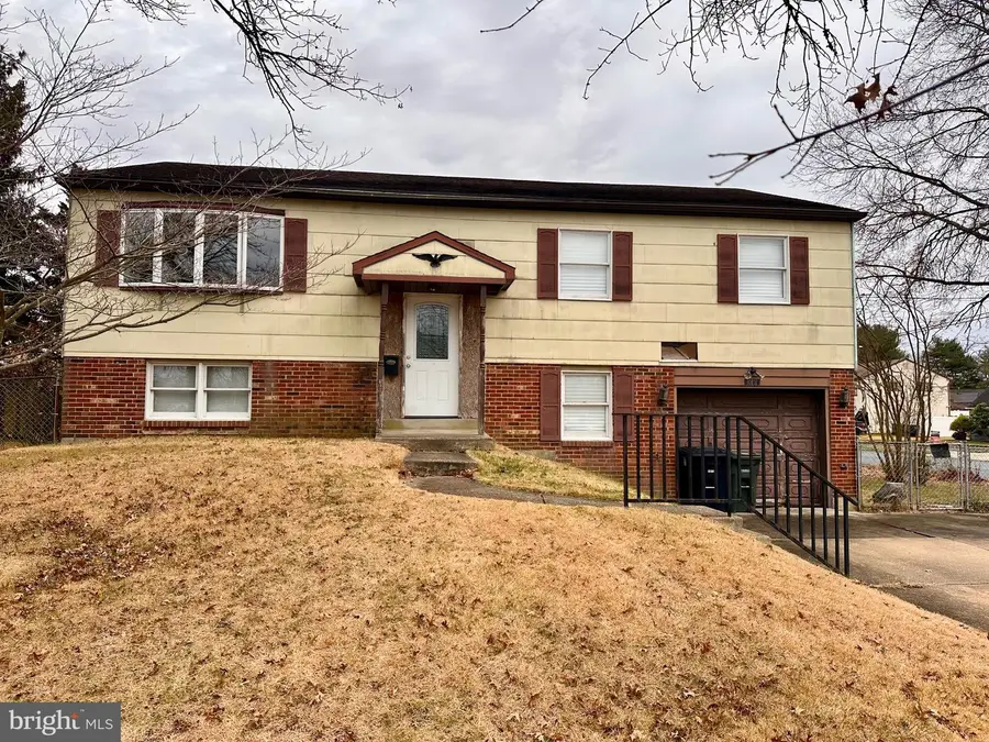 1051 Bradford Dr, Williamstown, NJ 08094 - Image #2