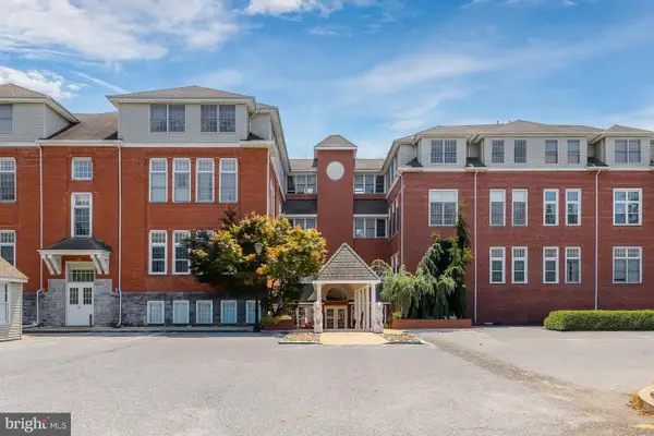 100 Aura Rd #206, CLAYTON, NJ 08312