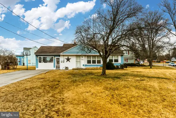 85 Holly Dr, WEST DEPTFORD, NJ 08096