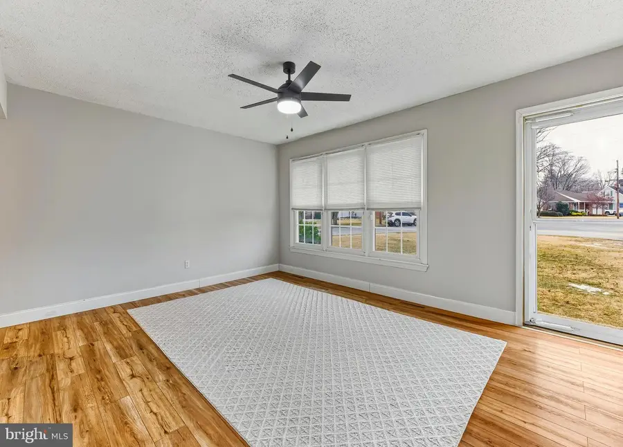 85 Holly Dr, West Deptford, NJ 08096 - Image #2