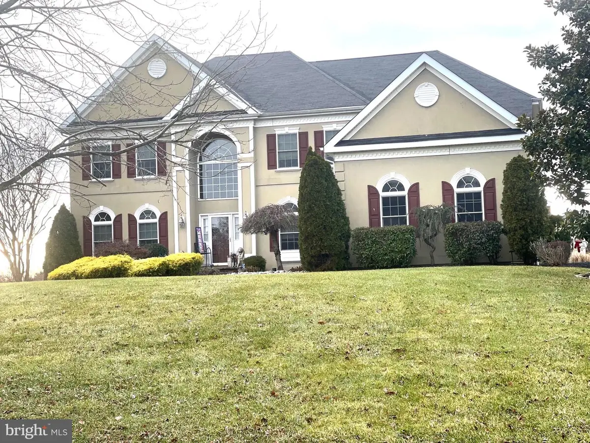 104 Willowbrook Ct, Swedesboro, NJ 08085 - Image #1